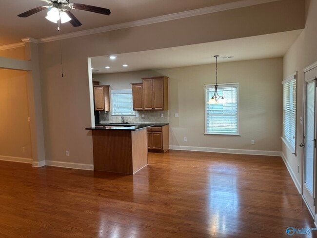 Building Photo - 483 E Mossyleaf Dr SW