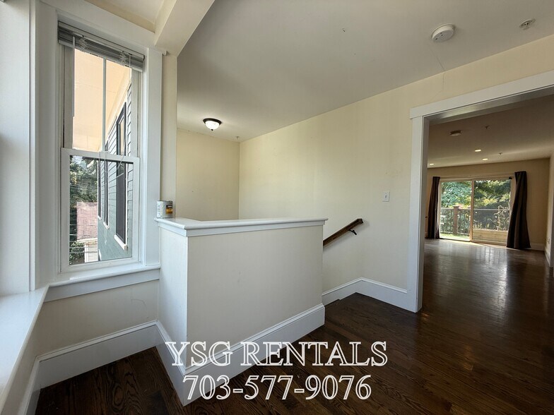 Building Photo - 2 Alleghany St