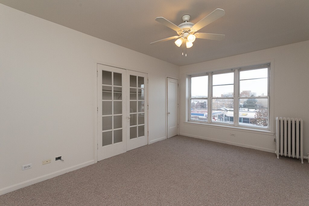 Building Photo - 3947 W Irving Park Rd