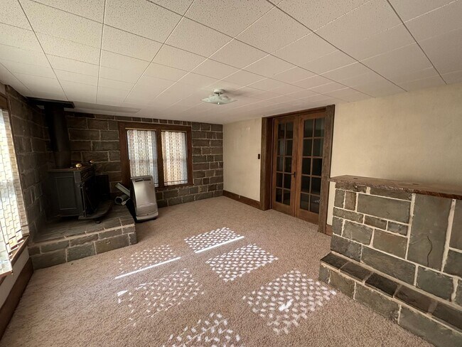 Building Photo - 3 BED | 1 BATH | HOME | WEST RAPID