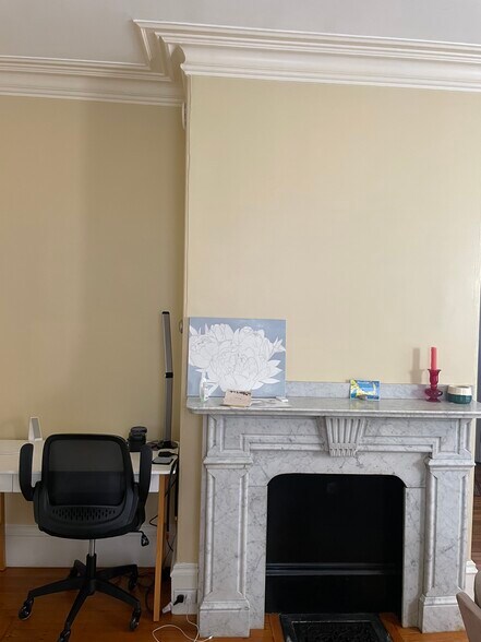 Main room - 26 Oxford St