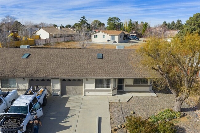 Building Photo - 4150 N Viewpoint Dr