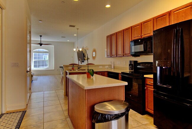 Building Photo - 7233 101st Ln