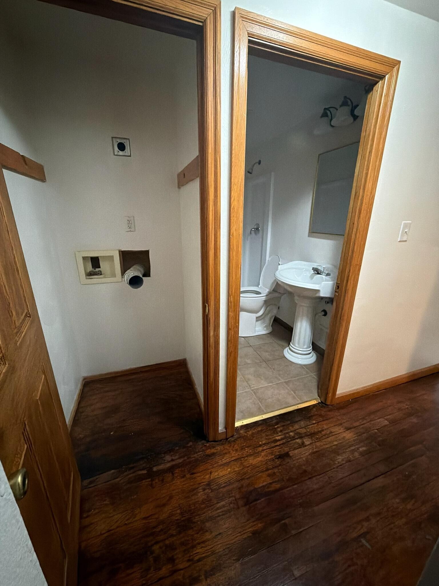 Building Photo - 827 Garlow Blvd