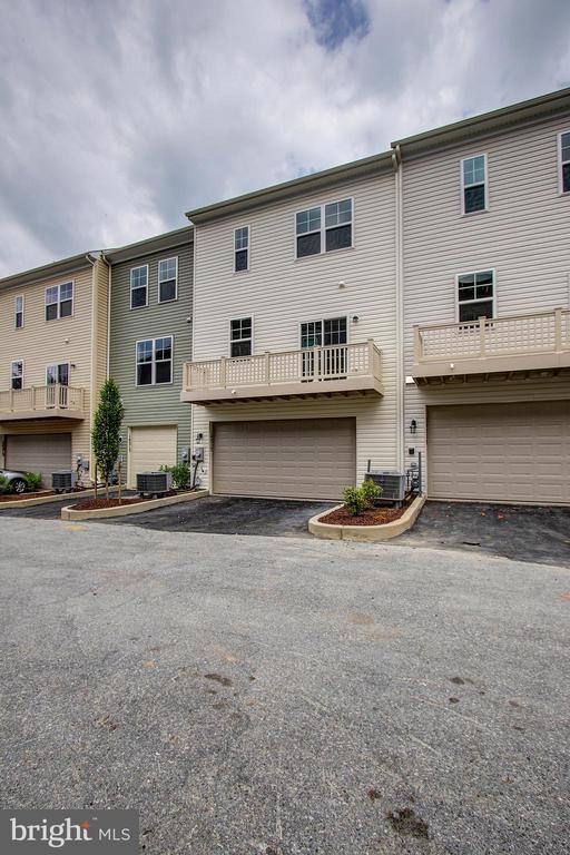 Building Photo - 14217 Travilah Rd