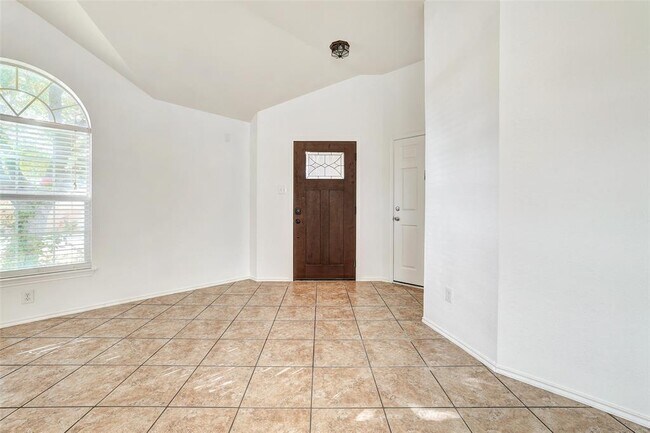 Building Photo - 1517 Rainbow Parke Dr