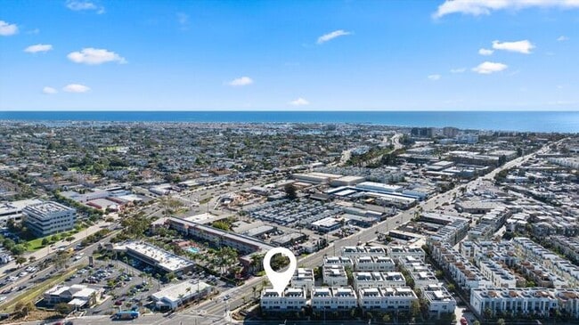 Building Photo - Superior Point