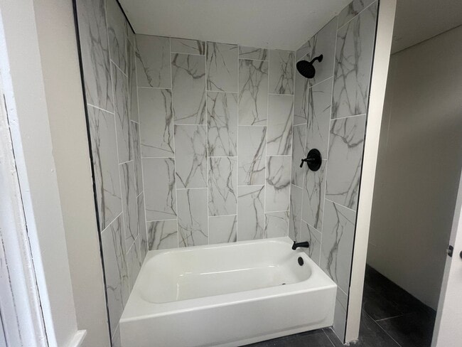 Building Photo - Charming Lower East Side Cottage Steps from Brady Street