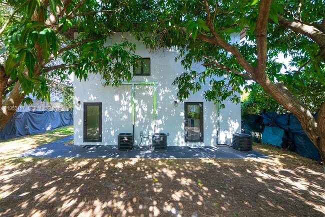 Building Photo - 742 NW 70th St