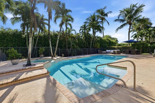 Building Photo - 1350 Pampas Way