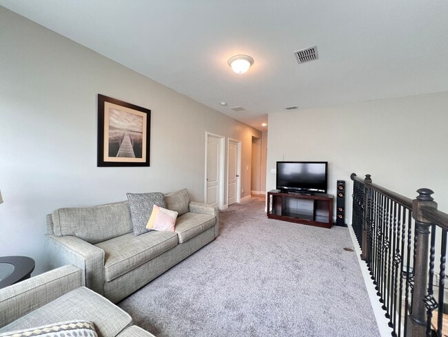 Building Photo - Perfect Home waiting for you! FULLY FURNIS...