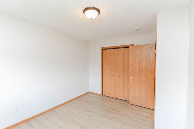 Building Photo - Updated 3BR Split-Level Home with Huge Deck, Fenced Yard & 2-Car Garage Near I-29!