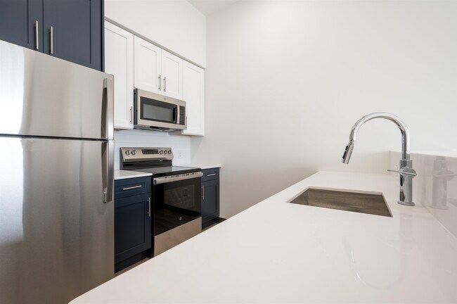 Building Photo - 857 Bergen Ave