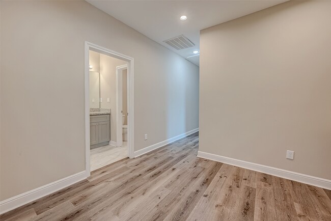 Building Photo - 6020 Fite Rd