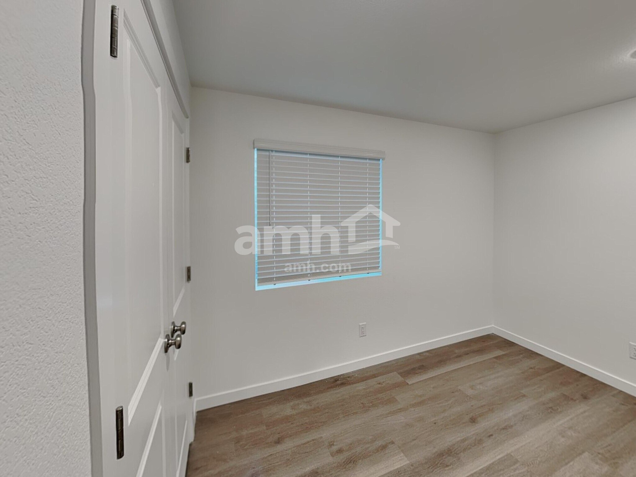 Building Photo - 23532 E 3rd Pl