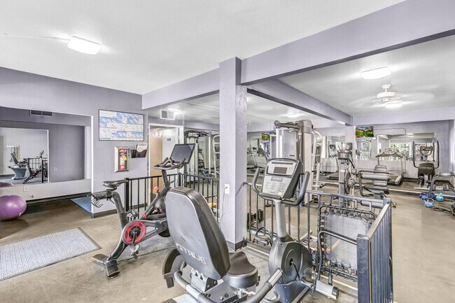 Building Photo - $500 MOVE IN SPECIAL! 2 BD, 2 BA Condo at Mission Plaza! 1000 Sq Ft w/ Great Amenities!