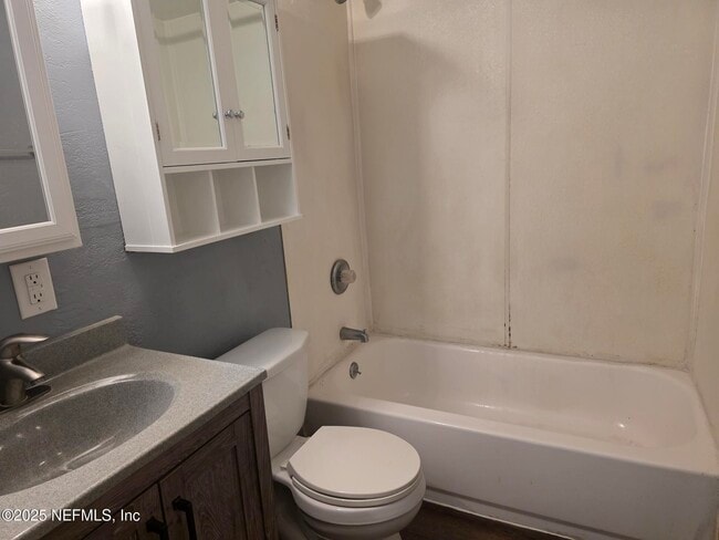 Building Photo - 1177 W 26th St