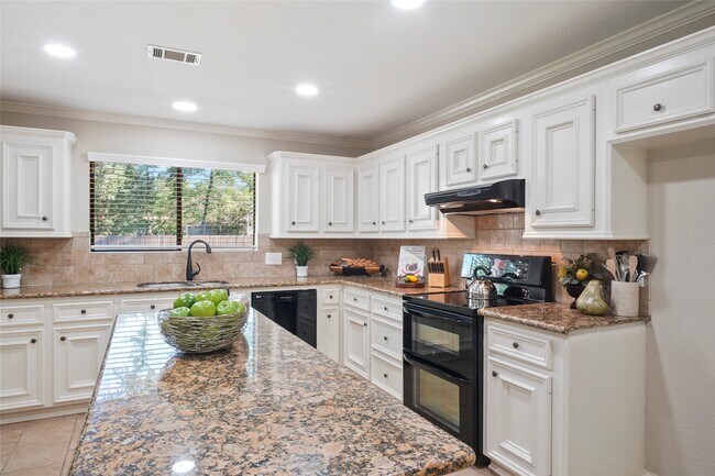 Building Photo - 7415 Revelwood Dr