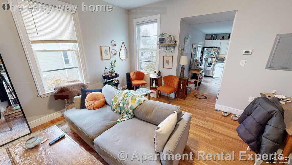 Primary Photo - 13 Pleasant St