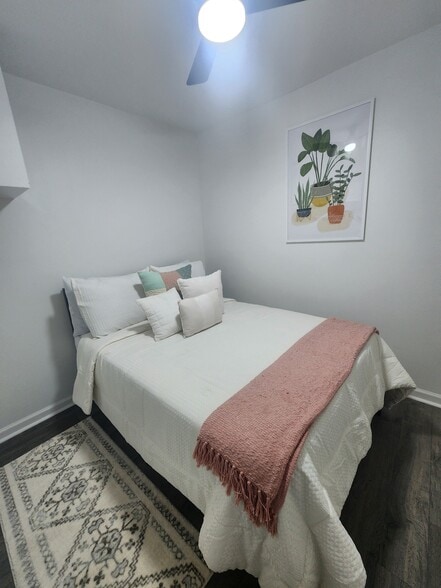 Primary Photo - West Grant St Apartments