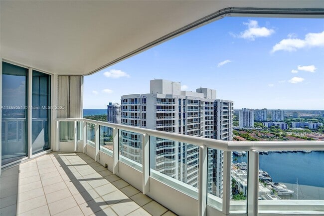 Building Photo - 21205 Yacht Club Dr