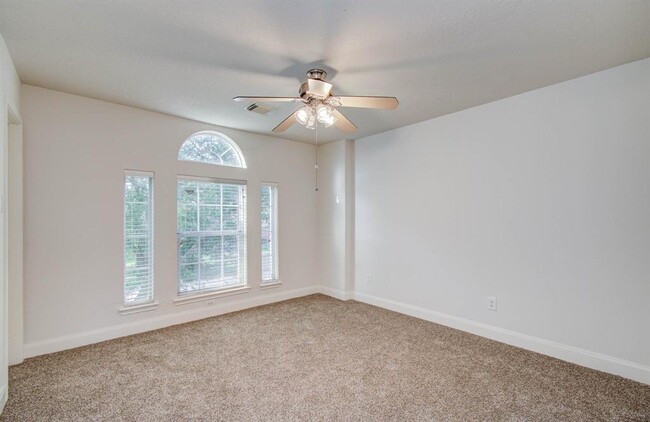 Building Photo - 2210 Waters Edge Ln