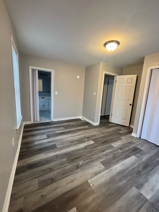 Building Photo - 2226 Parmele St