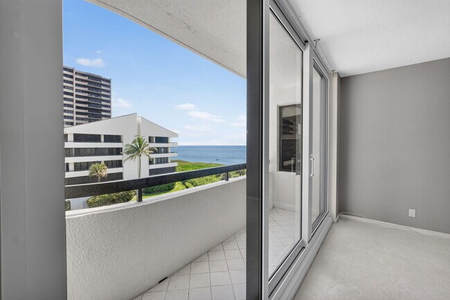 Building Photo - 4000 N Ocean Dr
