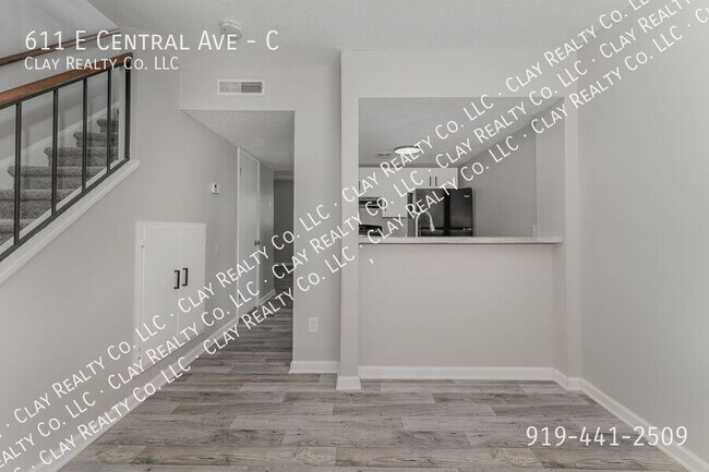 Building Photo - 611 E Central Ave