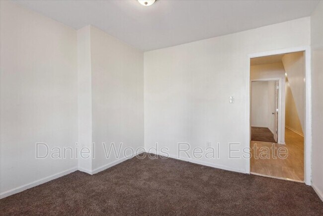 Building Photo - 758 S 52nd St
