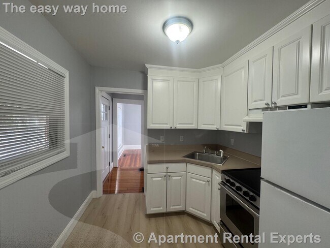 Building Photo - 516 R Somerville Ave