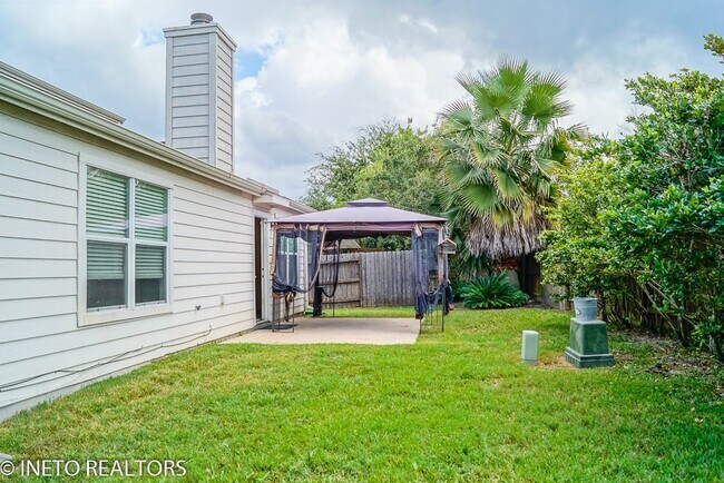 Building Photo - 2819 Foster Hill Dr