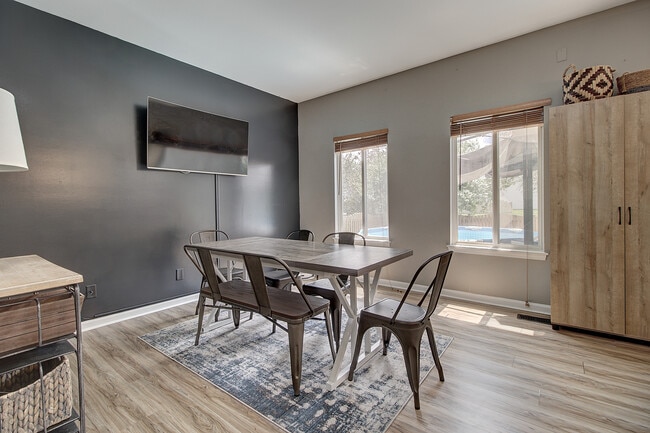 Building Photo - 21503 Franklin Cir