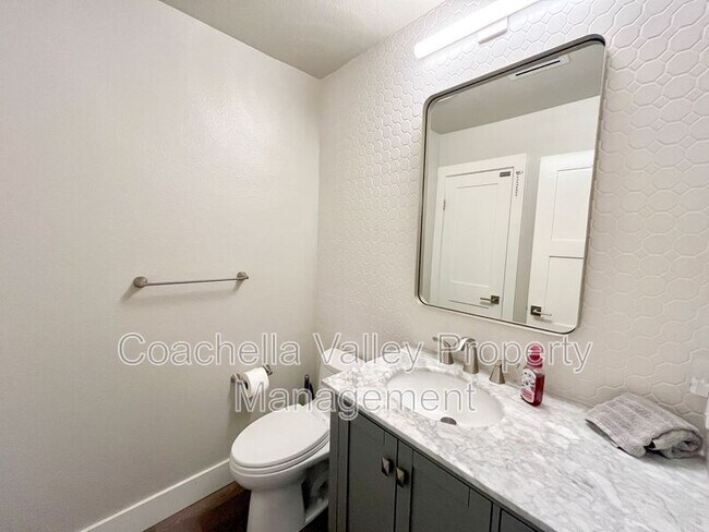 Building Photo - 39866 Newcastle Dr