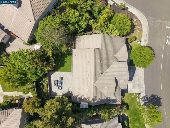 Building Photo - 601 Ambience Way