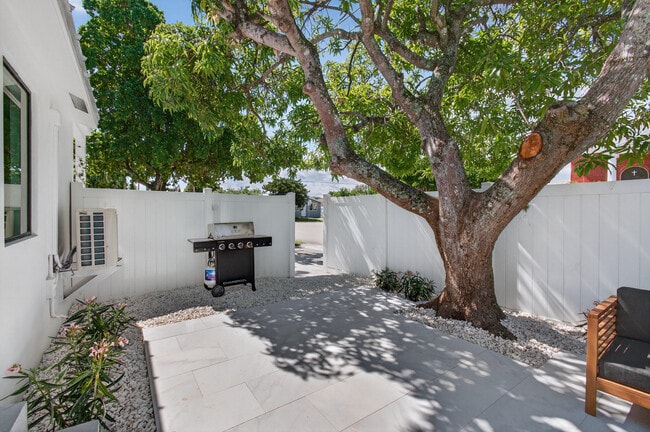 Building Photo - 515 NW 1st St