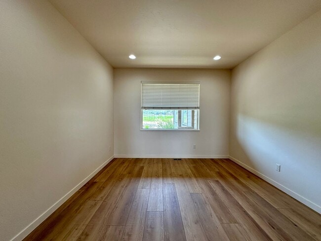 Building Photo - House On the Hill with Beautiful Views!