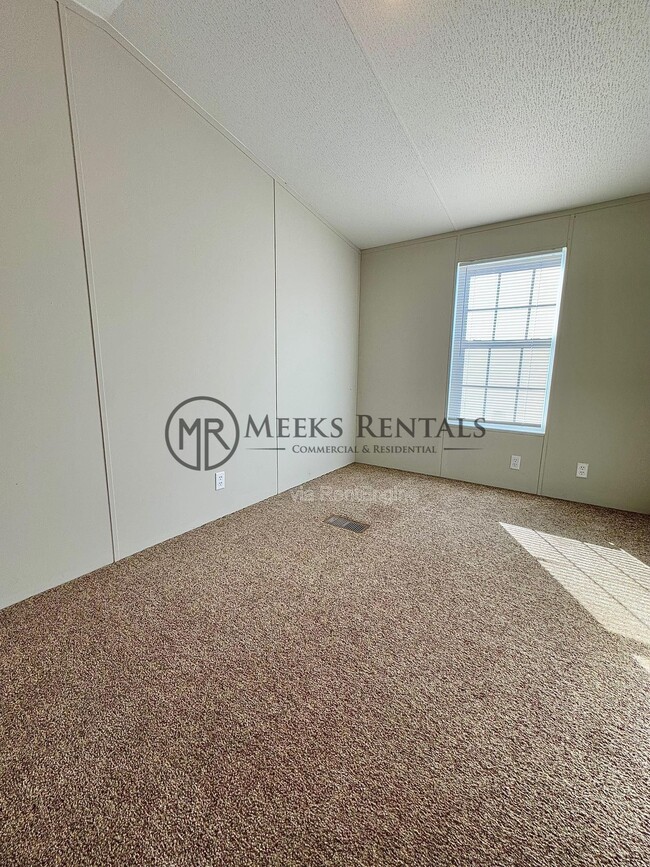 Building Photo - 106 Robby St