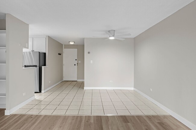 Building Photo - Updated 2-bedroom condo in Denver!