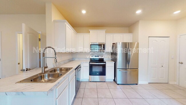 Building Photo - 7623 Legacy Trl