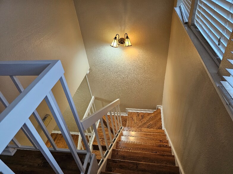 Building Photo - 6220 Bentwood Trail