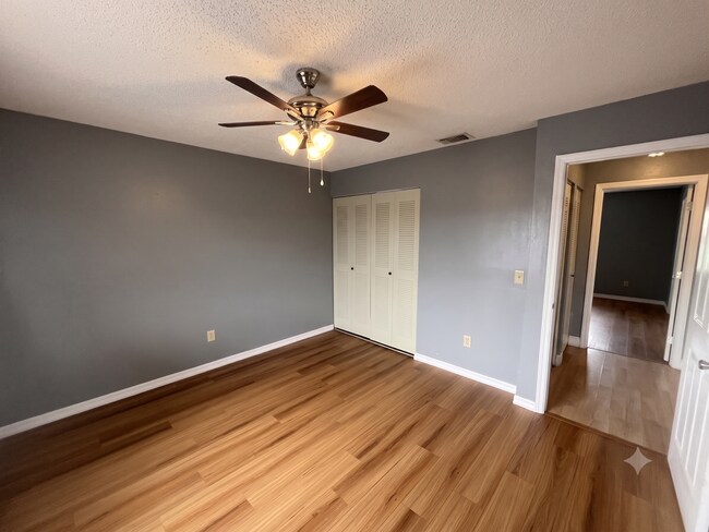 Building Photo - 72 Las Brisas Way