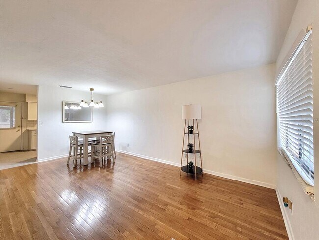 Building Photo - 2635 SW 35th Pl