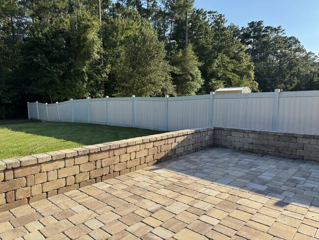 Building Photo - 79717 Plummer's Creek Dr