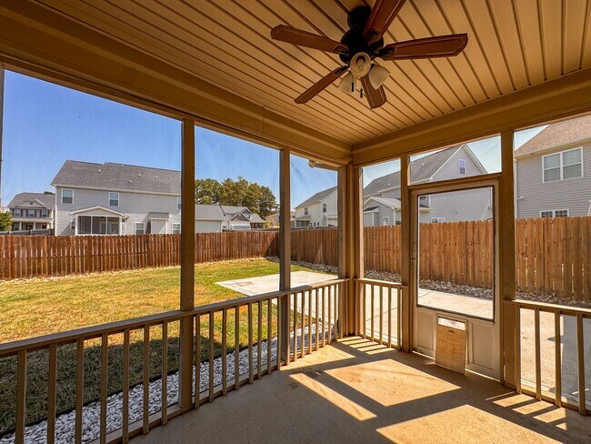 Building Photo - Beautiful 4 Bed 3.5 Bath Home in Jack Britt School District