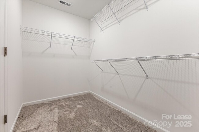 Building Photo - 14040 Lake Home Ln