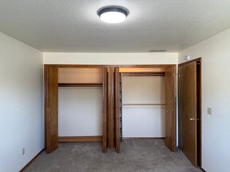Master closet - 703 E Manitoba Ave