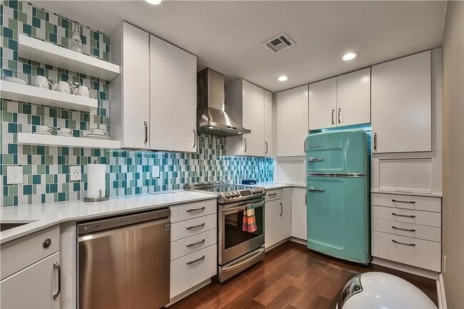 Building Photo - Urban Living in Downtown OKC - 2 Bedrooms/...