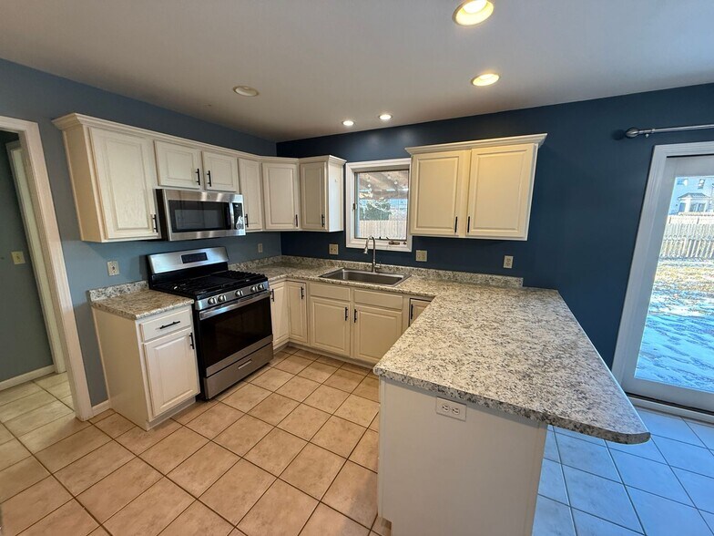 Building Photo - 1120 Winnsboro Pass