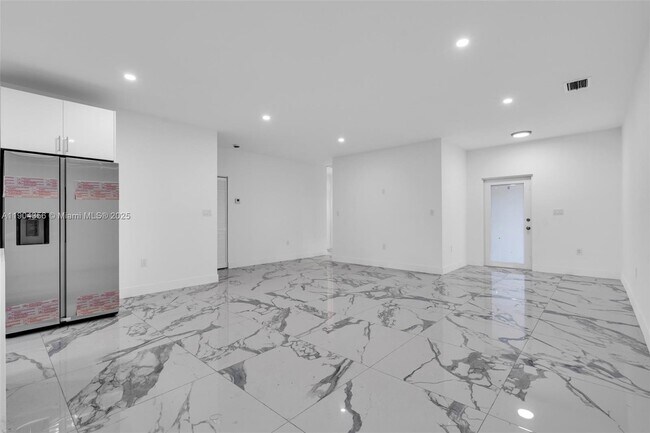 Building Photo - 11870 SW 220th St